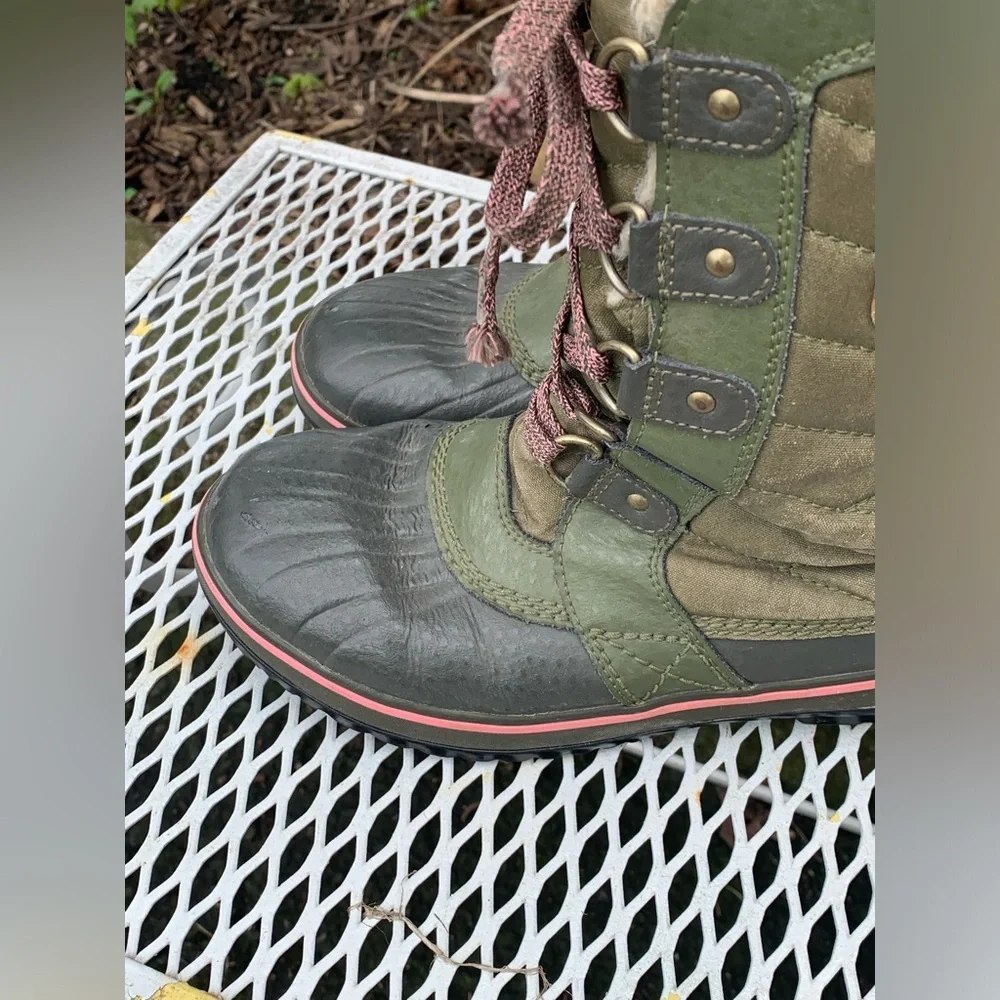 Sorel Youth Size 4 Tofino II Hiker Green Alpine Tundra Waterproof Snow Boots
